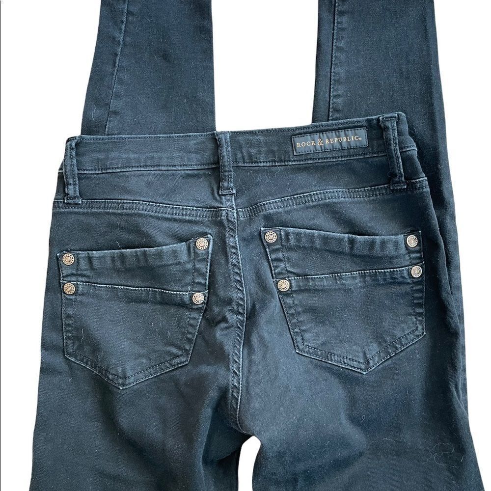 Rock & Republic black skinny 5 pocket style jeans with grommet detail, size 8. - Picture 4 of 5